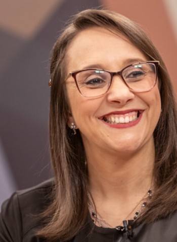 Com entusiasmo, a deputada Renata Abreu, presidente do Podemos Nacional, falou sobre à volta do deputado Hauly à Câmara Federal