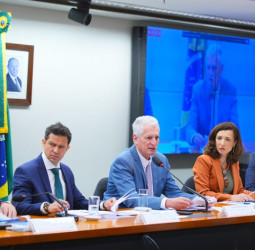 Em debate na Câmara, exportadores detalham impacto das tarifas dos EUA