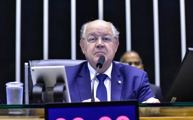 Deputados apresentam PEC para instituir o semipresidencialismo