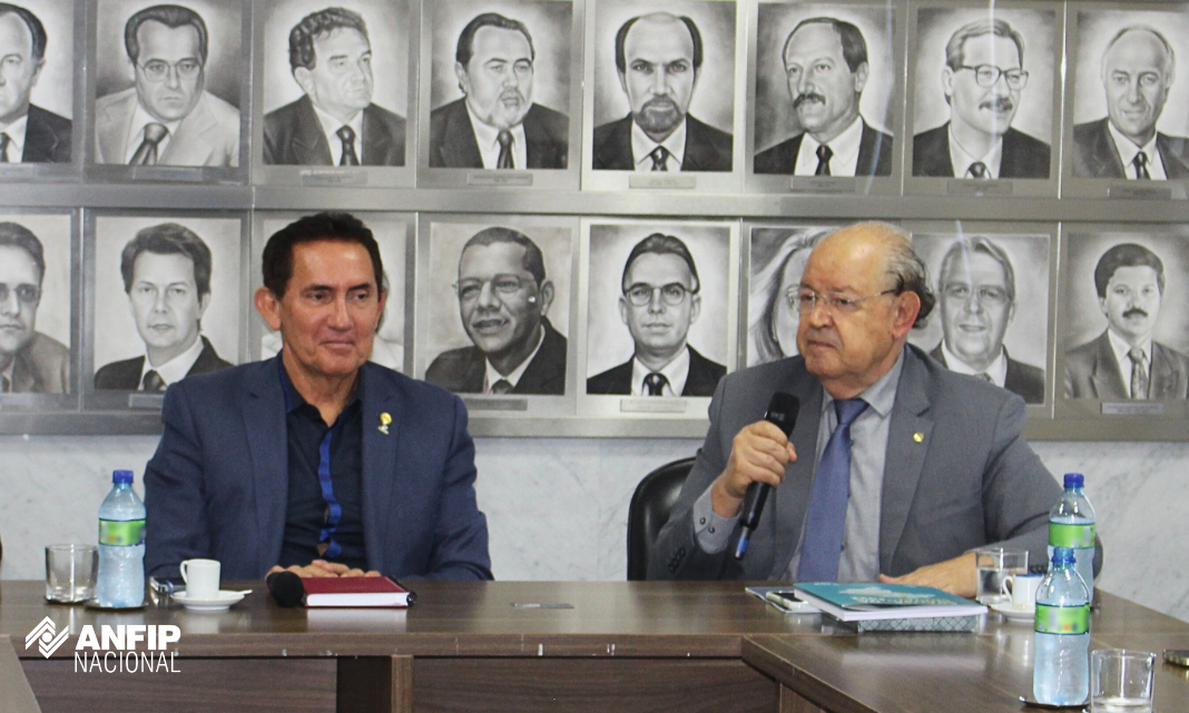 Hauly defende reajuste dos Auditores Fiscais da RFB e critica inação do governo