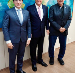 Criadores do Destrava Brasil entregam documento ao presidente Alckmin