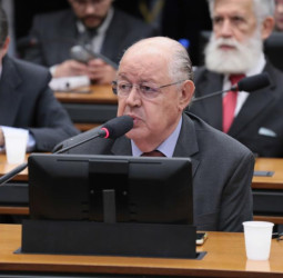 Comissão aprova destruição de documentos originais particulares convertidos em formato eletrônico