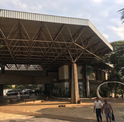 Deputado homenageia Museu Histórico de Cambé e apresenta projeto para reconhecê-lo como Patrimônio do Paraná