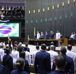 Câmara celebra 80 anos da participação da Marinha na II Guerra e honra bravura de seus marinheiros