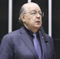 Luiz Carlos Hauly SE lança como pré-candidato ao Senado em 2026 pelo Podemos