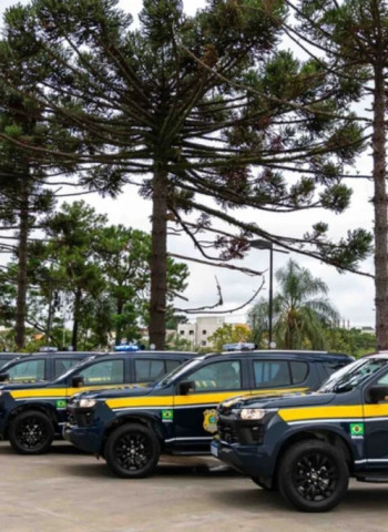 PRF recebe 27 novas viaturas para operação no Paraná