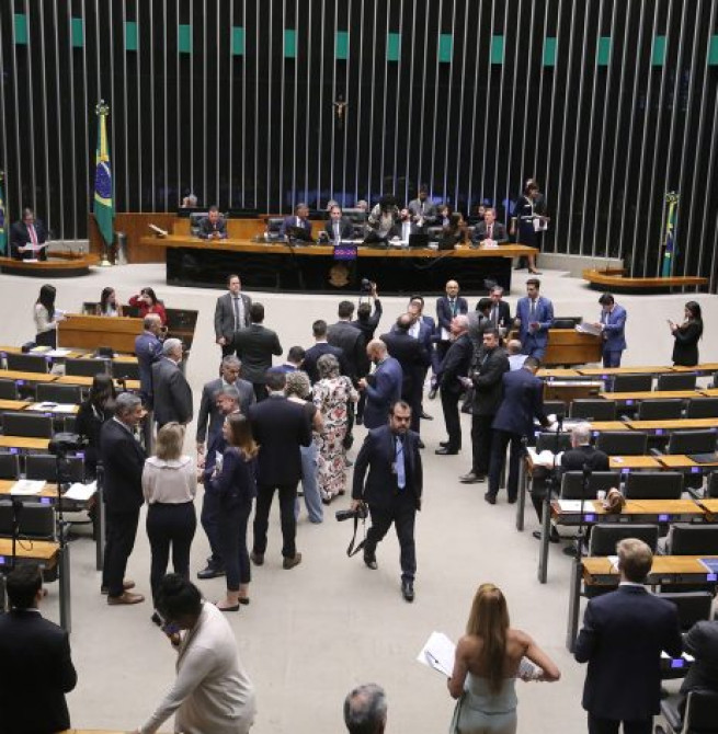 Plenário aprova urgência para quatro propostas