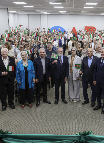 Deputado Tercilio Turini (MDB) homenageia italianos que contribuíram na construção de Londrina
