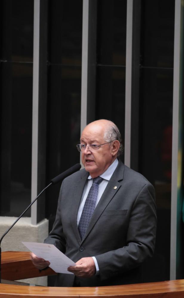 O Brasil falhou no básico: moradia, saúde e educação